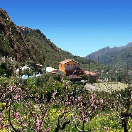 Agriturismo Ghiritina Франкавілла-ді-Сицилія Екстер'єр фото