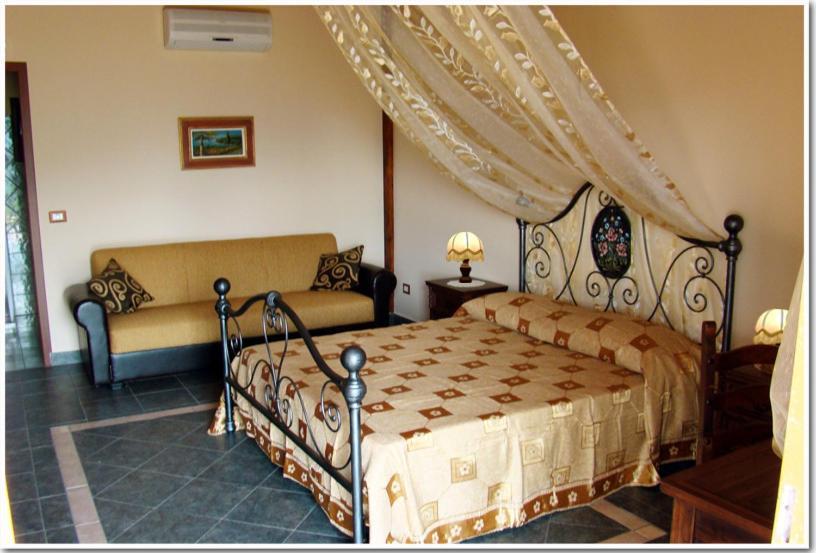 Agriturismo Ghiritina Франкавілла-ді-Сицилія Номер фото
