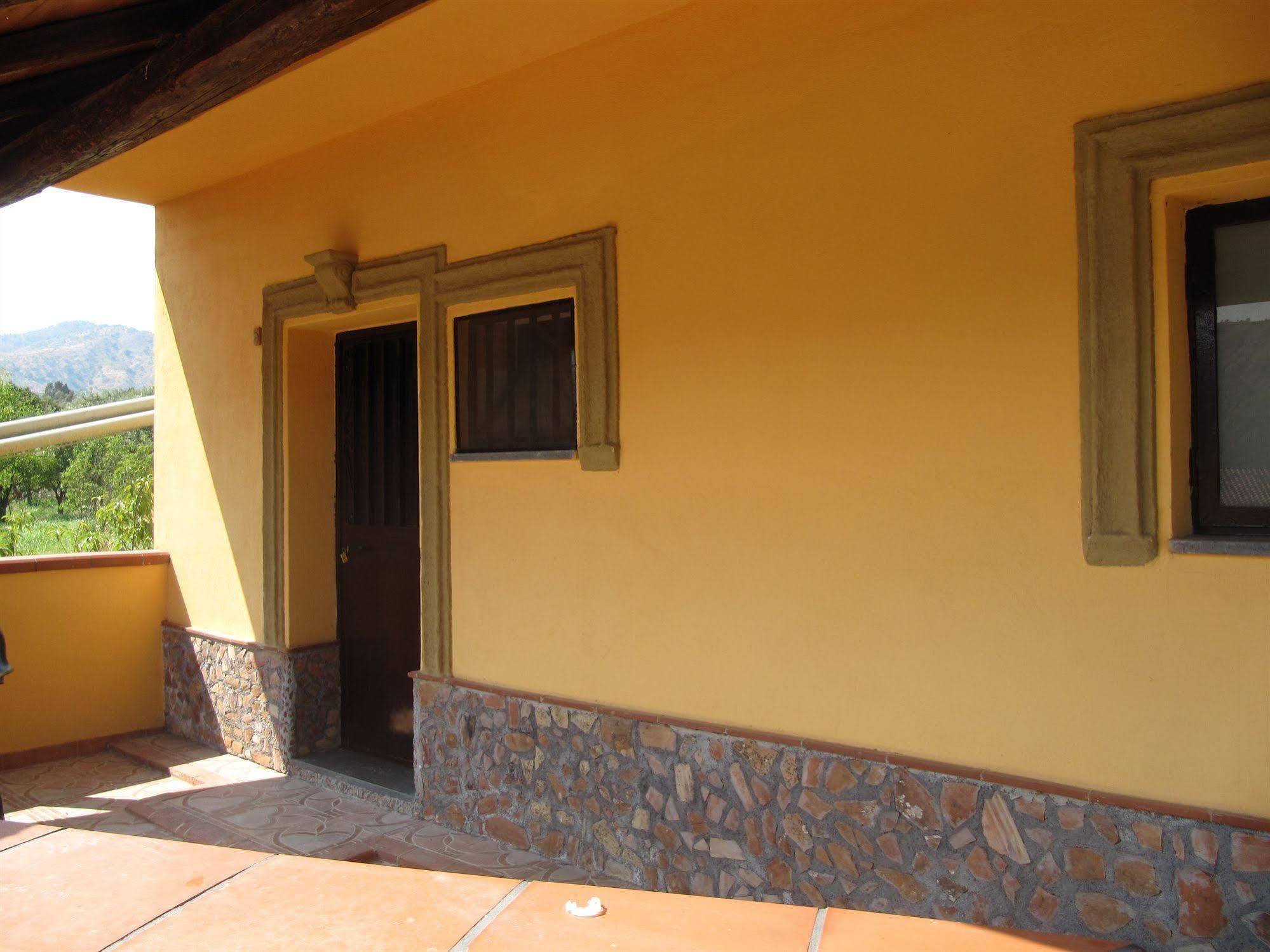 Agriturismo Ghiritina Франкавілла-ді-Сицилія Екстер'єр фото
